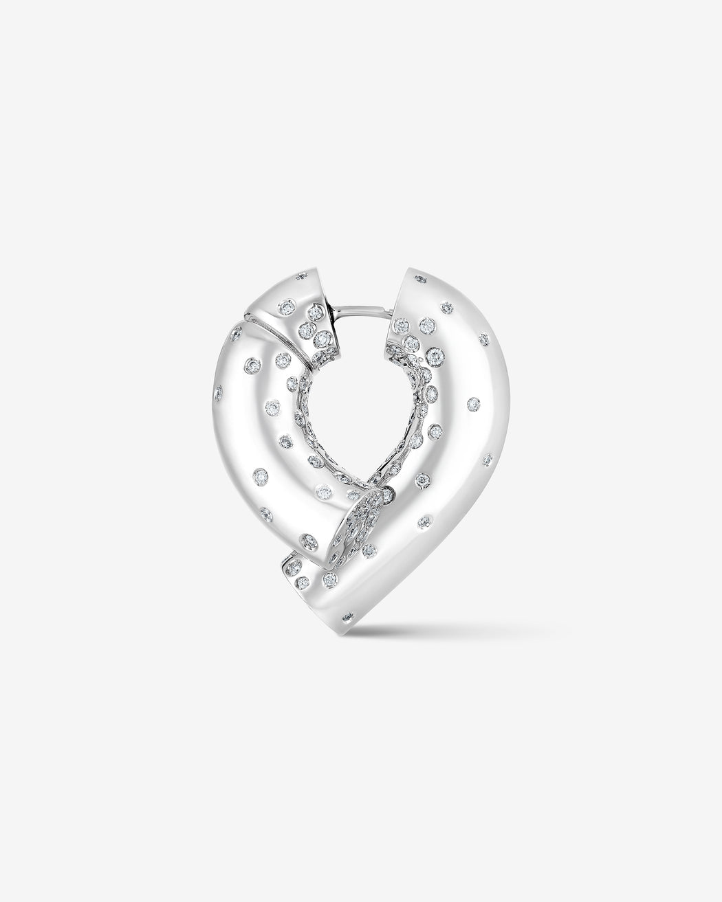 Oera earrings 18k Fairmined white gold and diamonds, Tabayer ethical fine jewelry
