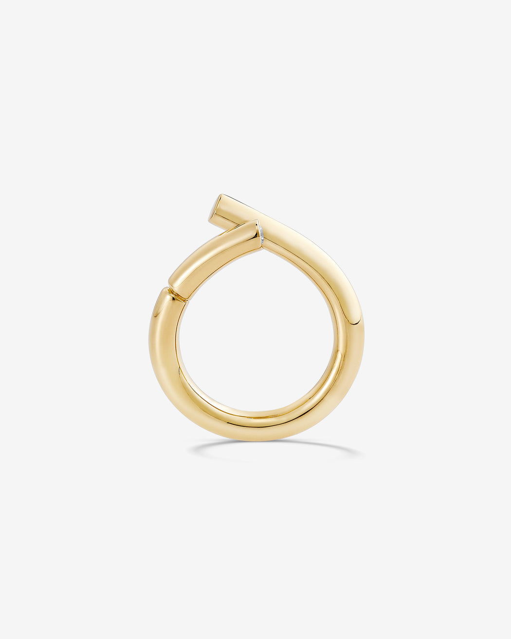 Oera ring 18k Fairmined yellow gold and diamond, Tabayer ethical fine jewelry