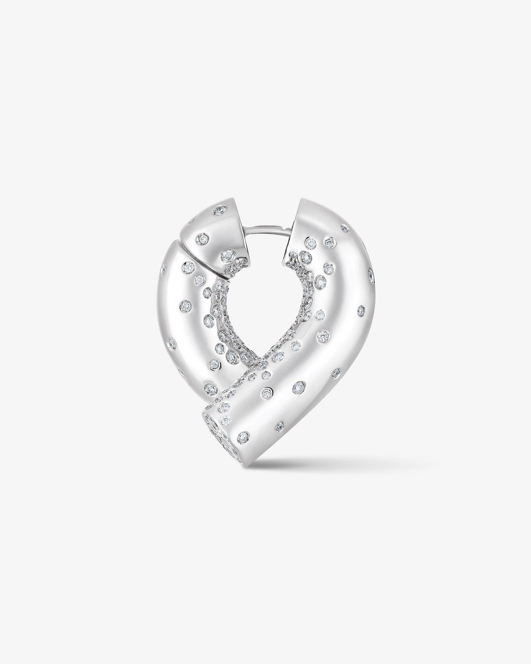 Oera earrings 18k Fairmined white gold and diamonds, Tabayer ethical fine jewelry