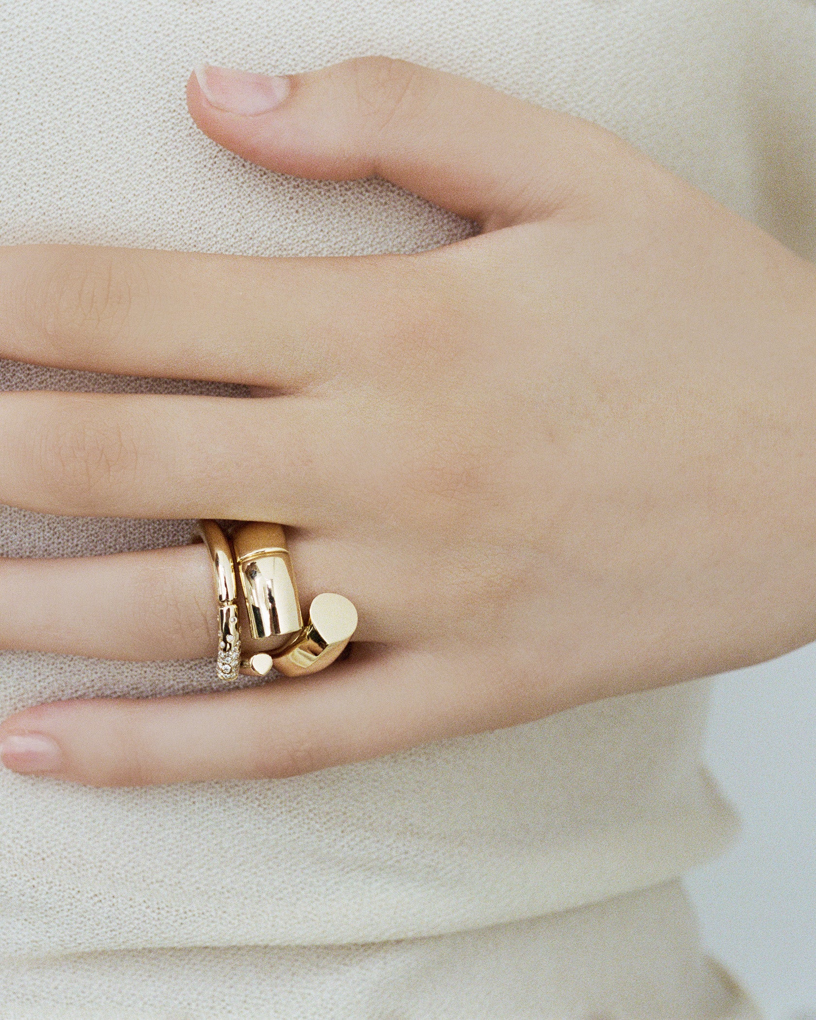 Oera ring