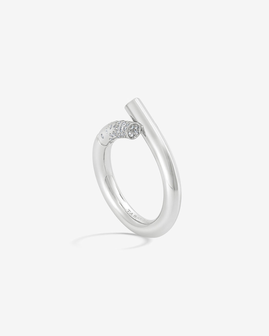 Oera ring 18k Fairmined white gold and diamonds, Tabayer ethical fine jewelry 