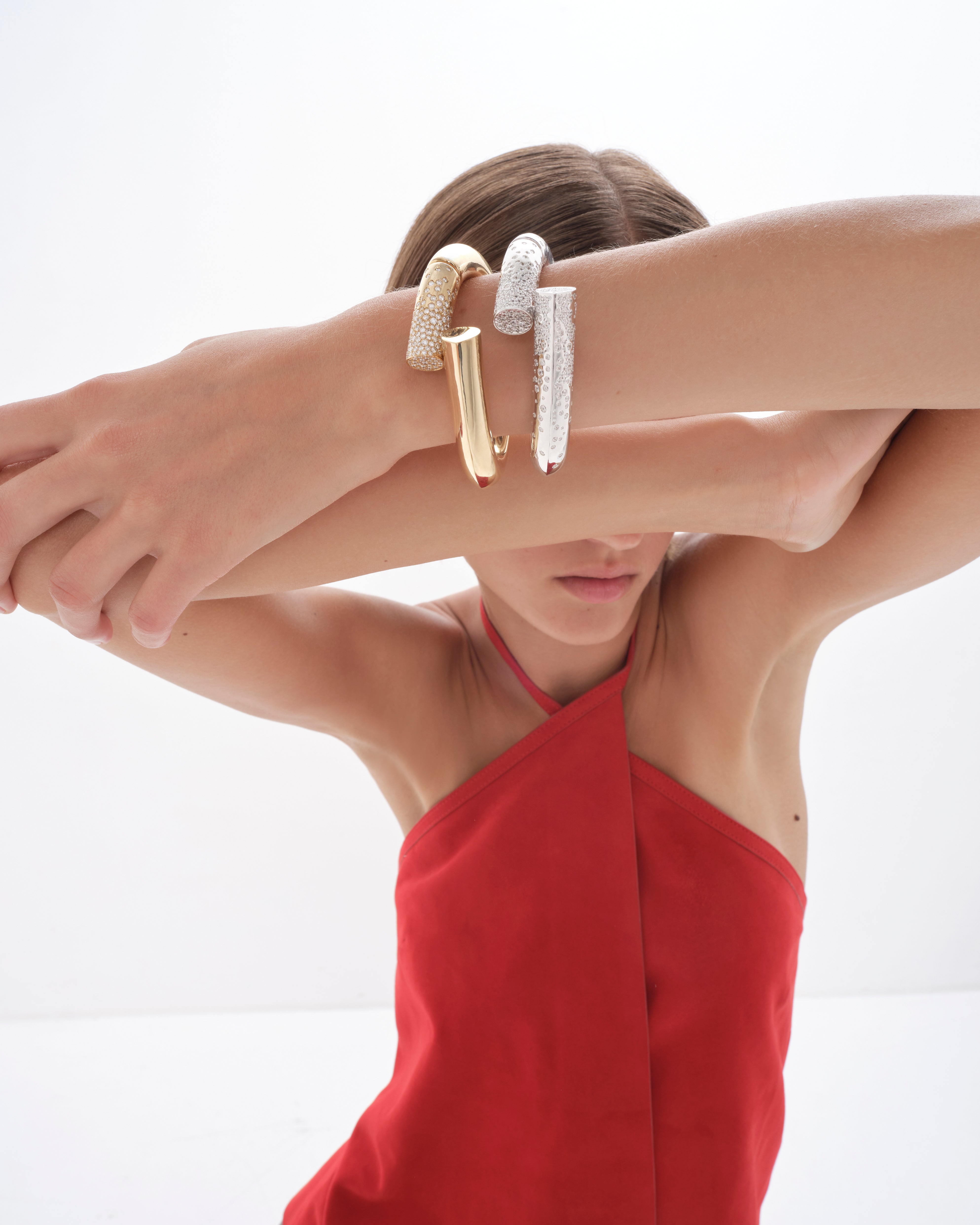 Large Loop Bracelet 18k Fairmined white gold and diamonds, Tabayer ethical fine jewelry