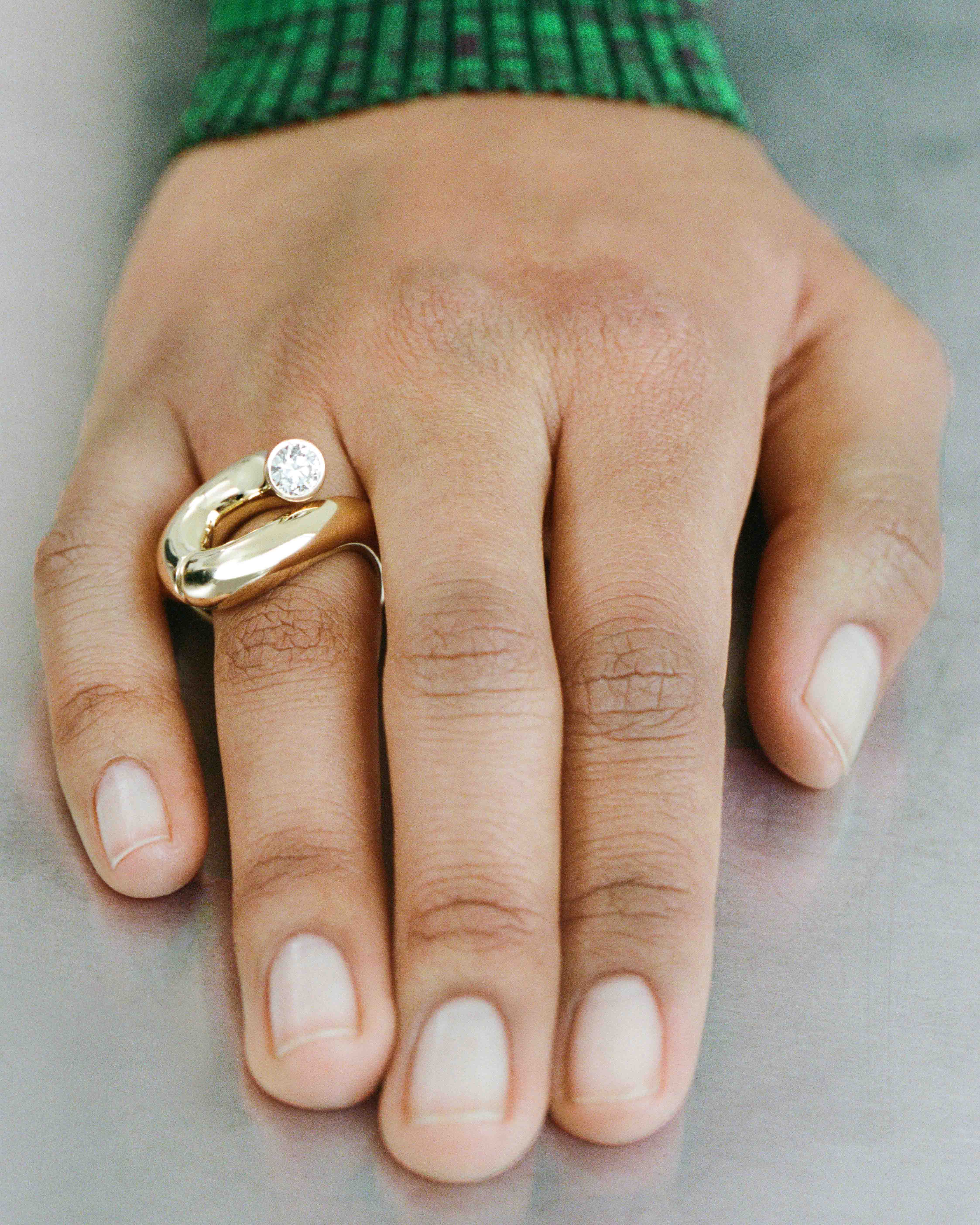 Knot ring