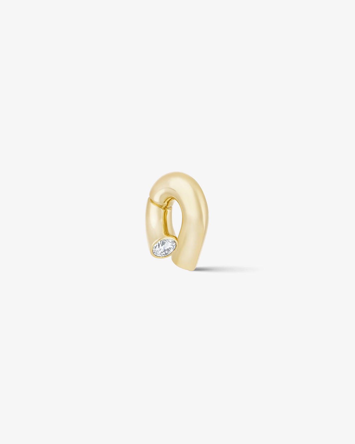 Oera Stud Earring 18k Fairmined yellow gold and diamonds, Tabayer ethical fine jewelry