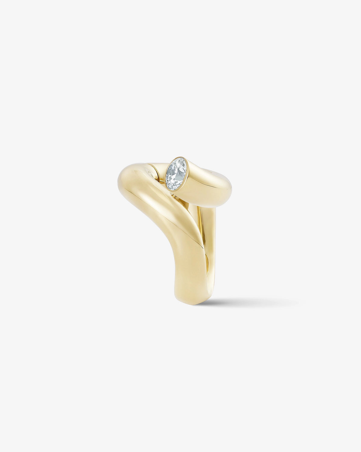 Oera ring 18k Fairmined yellow gold and diamond, Tabayer ethical fine jewelry